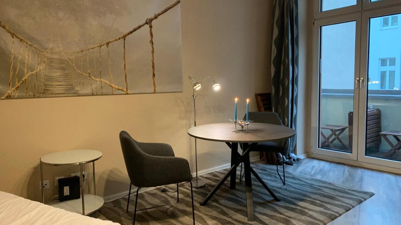 Upmarket Studio With Balcony In Friedrichshain Berlin Exterior photo